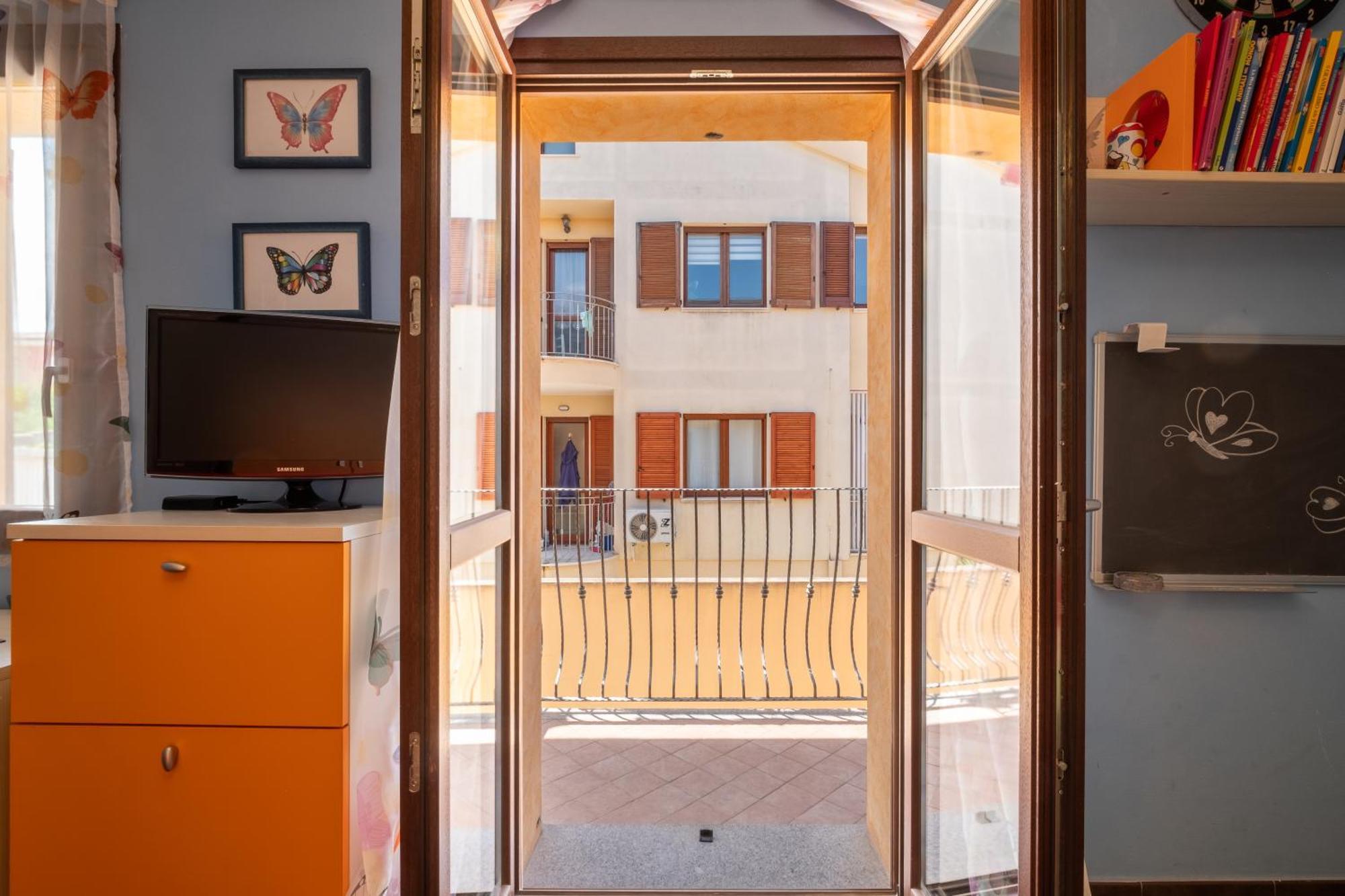 Butterfly Apartment Cagliari - Self Check-In, No Kitchen Exteriör bild