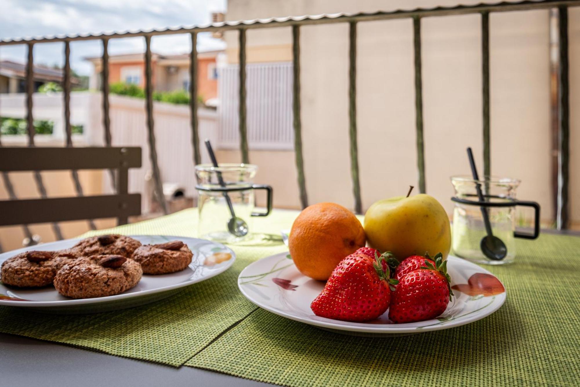 Butterfly Apartment Cagliari - Self Check-In, No Kitchen Exteriör bild